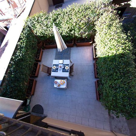 B&B Terrazza Baires - In The Heart Of Milaan Buitenkant foto